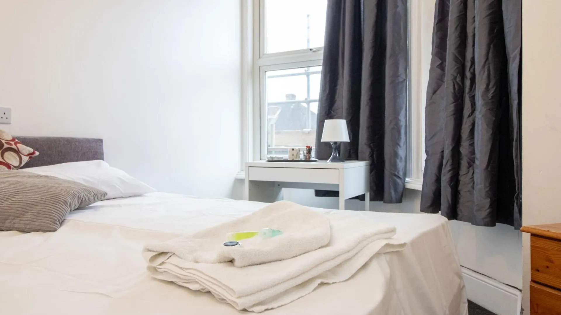 Pebbles Guest House Room 6 Southampton 0*,