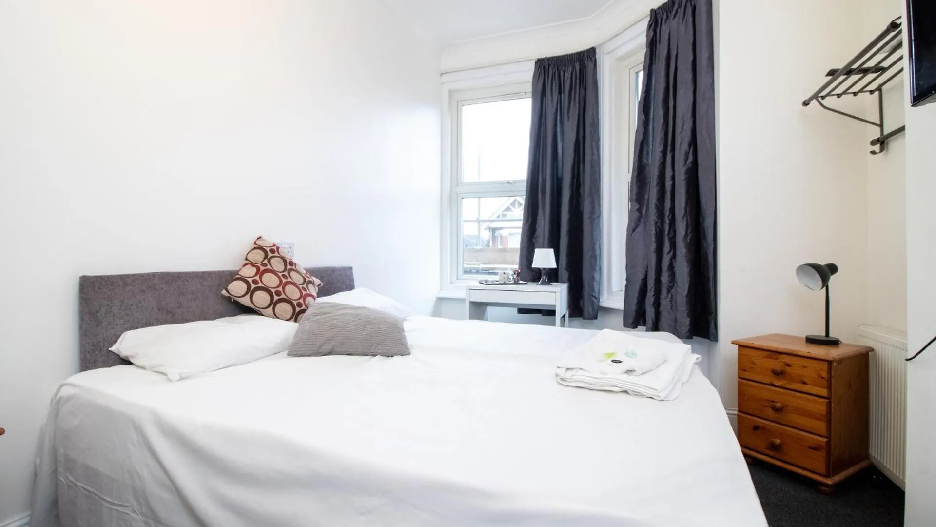 Pebbles Guest House Room 6 Southampton