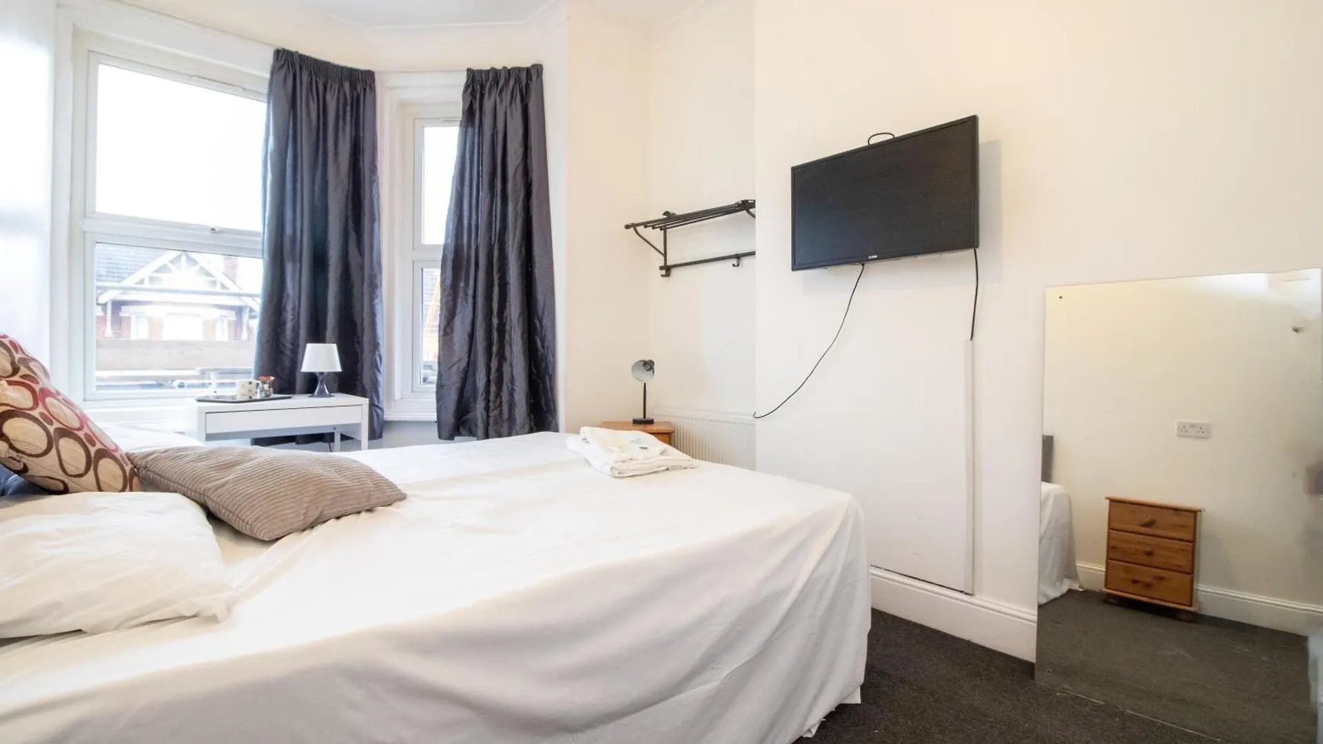 Pebbles Guest House Room 6 Southampton